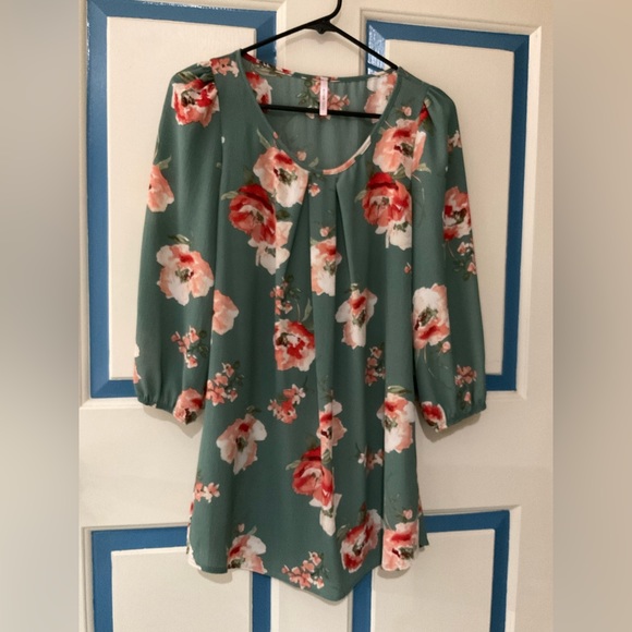 Cool Melon Size Medium Lt Weight Floral Tunic Adjustable Elastic Sleeves EUC - Picture 10 of 11